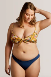 Lola Bikini Bottom